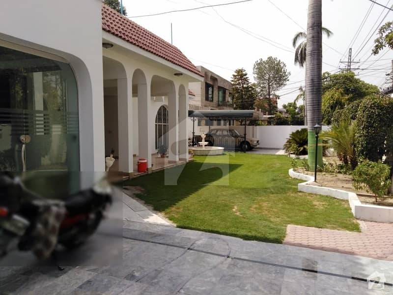 3 Kanal Well Maintained House Is Available For Rent