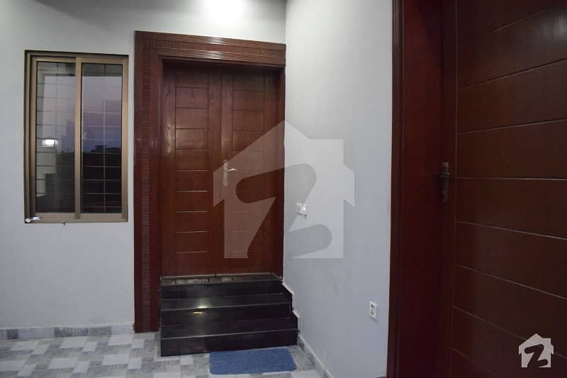 ڈی ایچ اے 11 رہبر لاہور میں 3 کمروں کا 5 مرلہ مکان 40 ہزار میں کرایہ پر دستیاب ہے۔