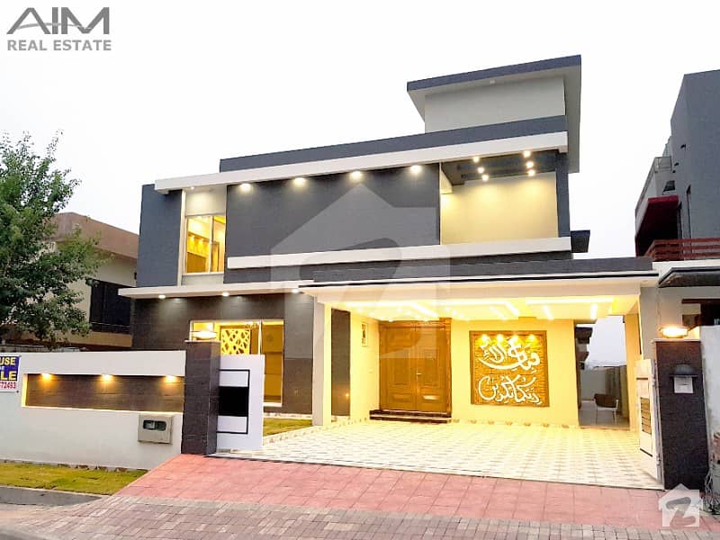 Luxurious 1 Kanal 5 Bed House For Sale Luxurious 1 Kanal 5 Bed House For Sale
