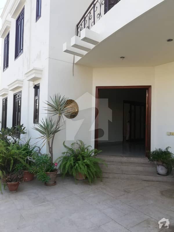 300 Sq Yards  Duplex House  Available For Sale