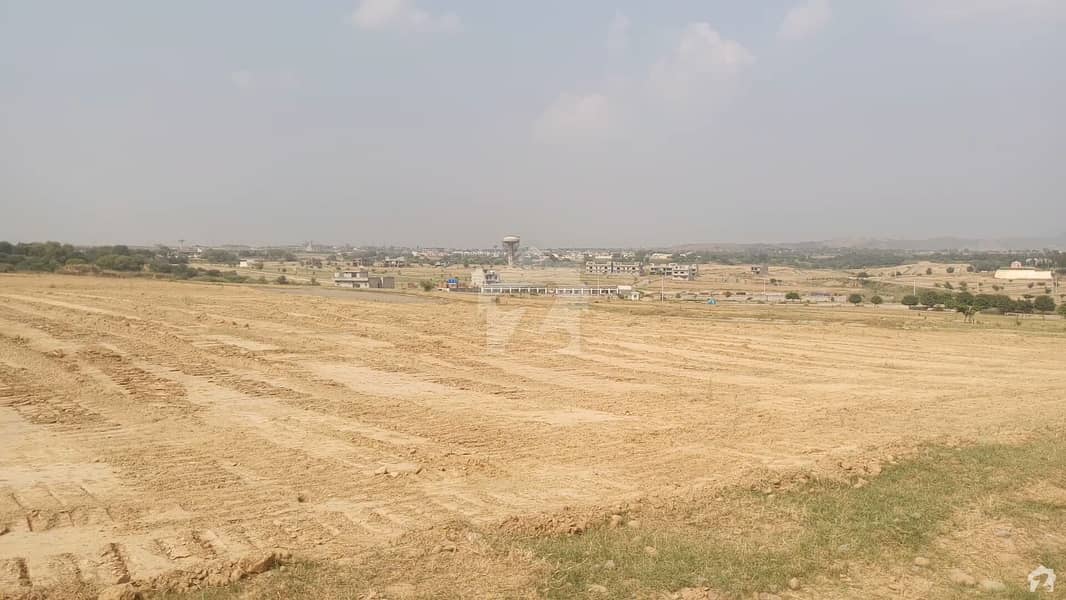 4 Kanal Corner Residential Plot Is Available For Sale in Gulberg Greens Block D