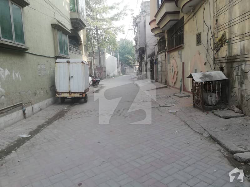 Need To Be Constructed Again House For Sale Model Town, Gujranwala