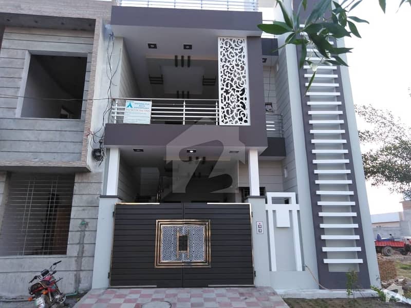 سٹار ولاز جہانگی والا روڈ بہاولپور میں 3 کمروں کا 5 مرلہ مکان 75 لاکھ میں برائے فروخت۔
