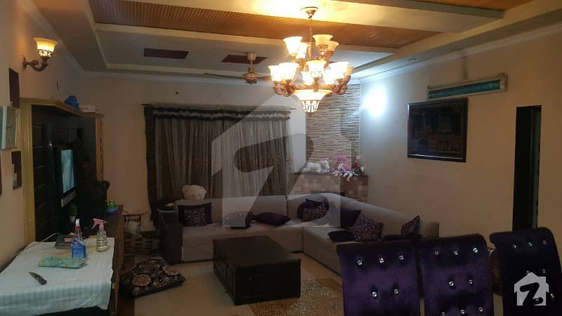 پی آئی اے ہاؤسنگ سکیم - بلاک جی پی آئی اے ہاؤسنگ سکیم لاہور میں 7 کمروں کا 1 کنال مکان 3.3 کروڑ میں برائے فروخت۔