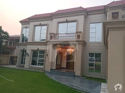 این ایف سی 1 - بلاک اے (این ڈبلیو) این ایف سی 1 لاہور میں 5 کمروں کا 2 کنال مکان 8 کروڑ میں برائے فروخت۔
