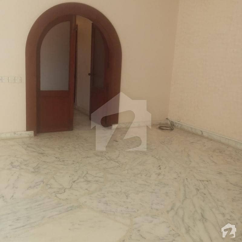 DHA Zam Zama 600 Yards 3 Bedroom Portion Available For Rent