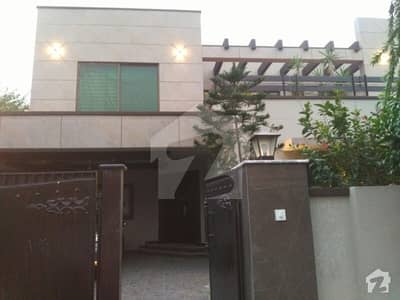 ONE KANAL FURNISHED HOUSE AVAILABLE FOR RENT