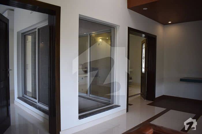 Flat Is Available On Main Shaheed Millat Road At Low Price Flat Is Available On Main Shaheed Millat Road At Low Price