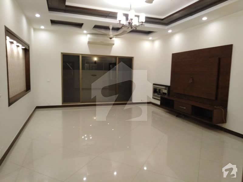 1 Kanal Beautiful Good House For Rent At Dha Phase 5
