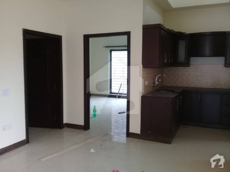 Very Good   Location Excellent  Hot Location Available  Upper   Portion For Rent