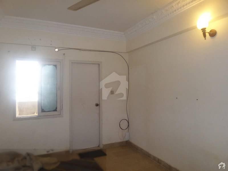 ناظم آباد - بلاک 5ای ناظم آباد کراچی میں 6 کمروں کا 5 مرلہ مکان 1.6 کروڑ میں برائے فروخت۔