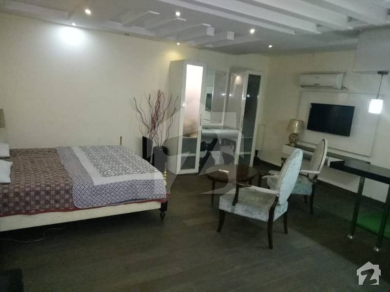 بحریہ ٹاؤن لاہور میں 1 کمرے کا 2 مرلہ فلیٹ 45 لاکھ میں برائے فروخت۔