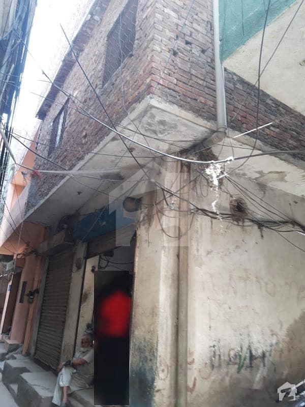 گوالمنڈی لاہور میں 3 کمروں کا 3 مرلہ عمارت 1.1 کروڑ میں برائے فروخت۔