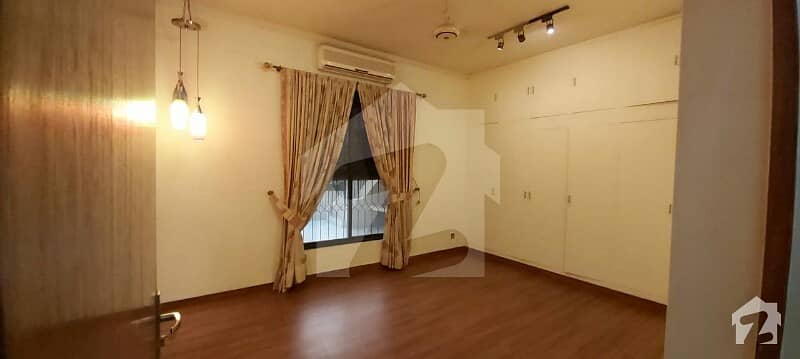 1 Kanal Luxury Upper Portion For Rent In Model Town