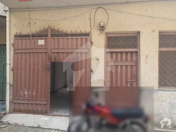 وزیر کالونی پشاور میں 6 کمروں کا 4 مرلہ مکان 65 لاکھ میں برائے فروخت۔