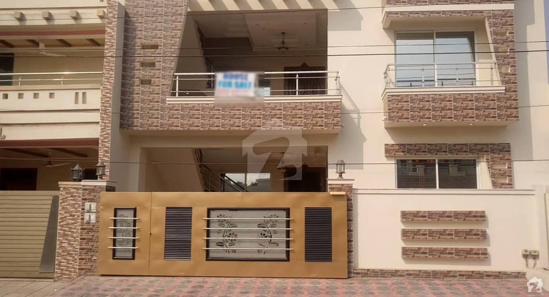 پاکستان ٹاؤن - فیز 1 پاکستان ٹاؤن اسلام آباد میں 6 کمروں کا 10 مرلہ مکان 2.25 کروڑ میں برائے فروخت۔