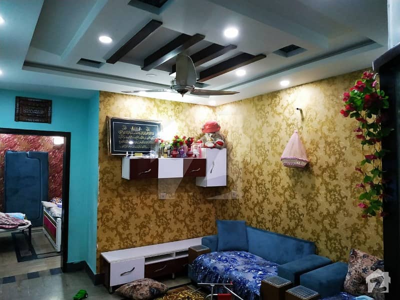 الفلاح ٹاؤن لاہور میں 3 کمروں کا 4 مرلہ مکان 32 ہزار میں کرایہ پر دستیاب ہے۔