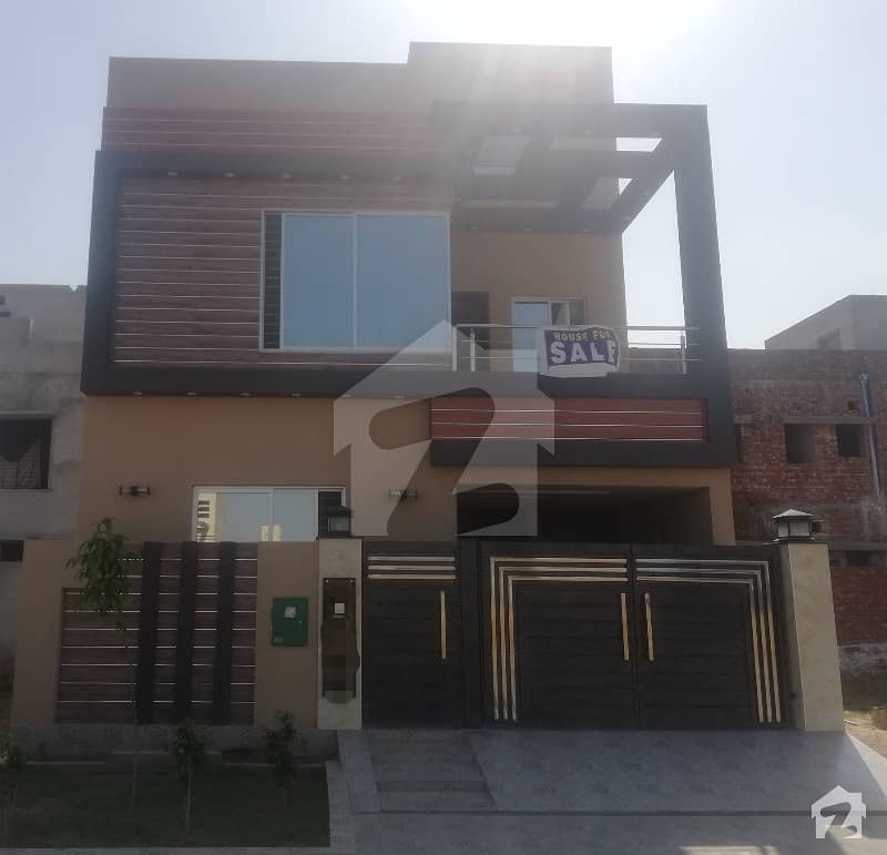5 Marla House For Sale In EE Block