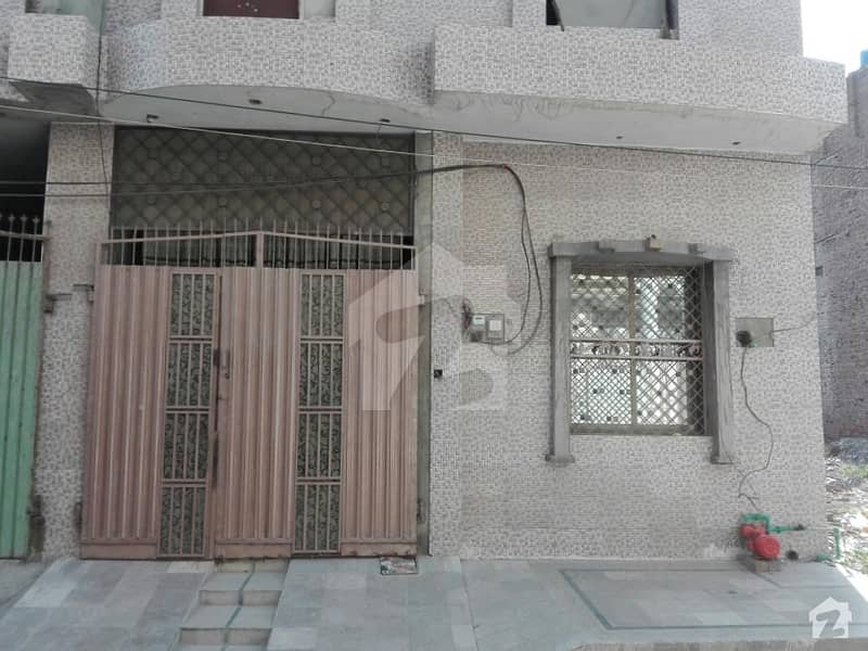 علی ہاؤسنگ کالونی فیصل آباد میں 6 کمروں کا 5 مرلہ کمرہ 80 لاکھ میں برائے فروخت۔