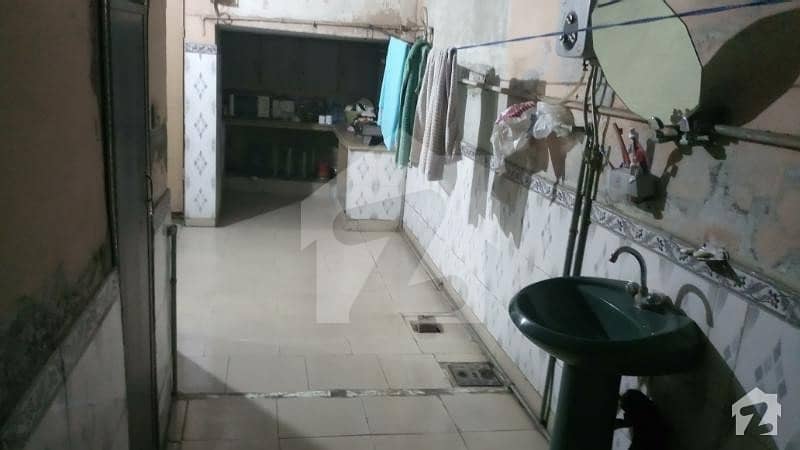 شادباغ لاہور میں 4 کمروں کا 3 مرلہ مکان 90 لاکھ میں برائے فروخت۔