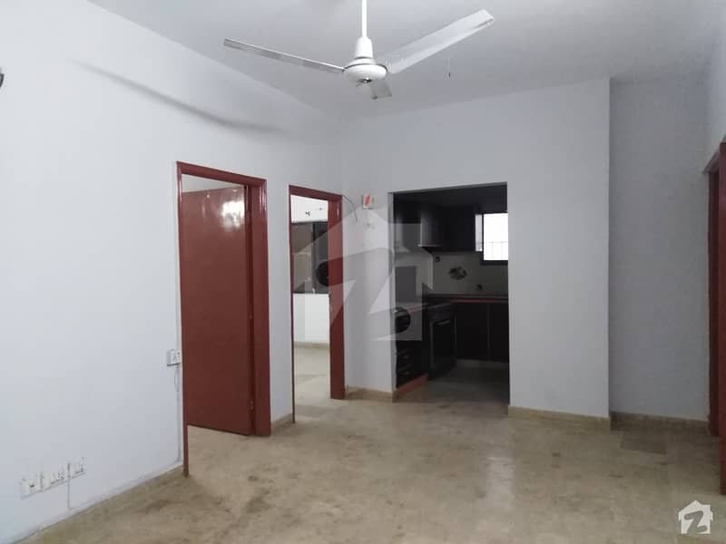 کلفٹن ۔ بلاک 4 کلفٹن کراچی میں 3 کمروں کا 6 مرلہ فلیٹ 55 ہزار میں کرایہ پر دستیاب ہے۔