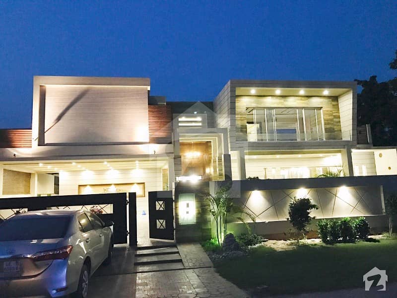 02 Kanal Beautiful Galleria Designed Unique Style Bungalow With Swimming Pool For Sale In DHA Phase 1 Lahore