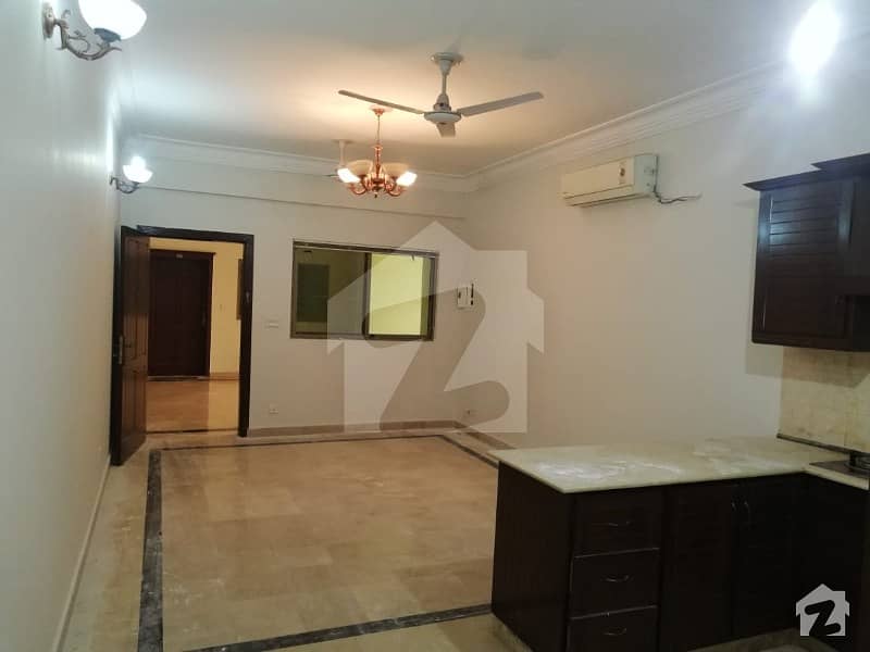 F-11 Markaz Studio Apartment 1250 Sq Feet Luxury Apartment For Sale