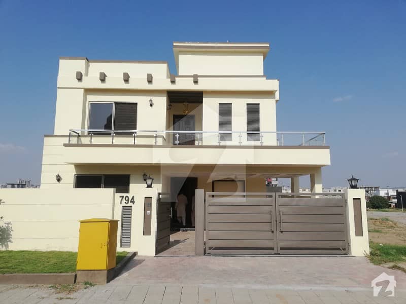 Bahria Town Phase 8 Block H 10 Marla House For Sale