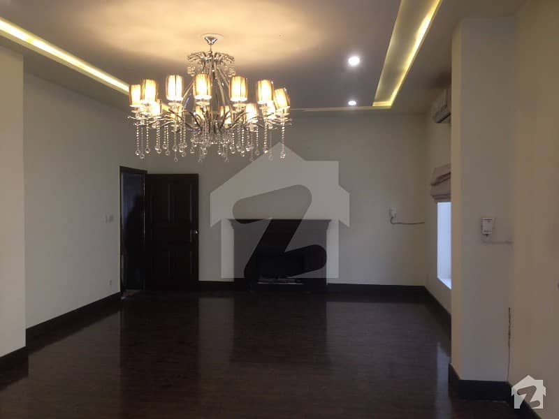 G6 New Luxurious Executive House For Rent