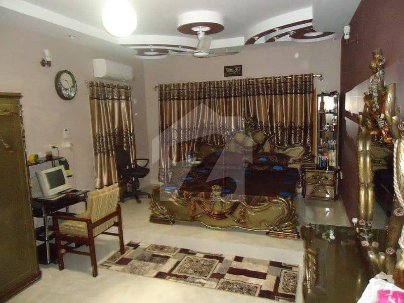 نارتھ ناظم آباد ۔ بلاک این نارتھ ناظم آباد کراچی میں 8 کمروں کا 10 مرلہ مکان 3.95 کروڑ میں برائے فروخت۔