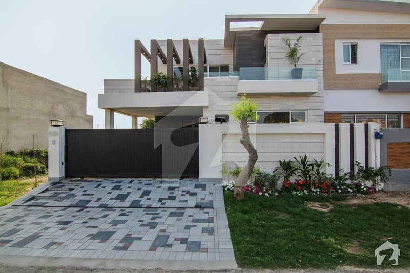 10 Marla Attractive Designed House For Sale In Dha Phase 4