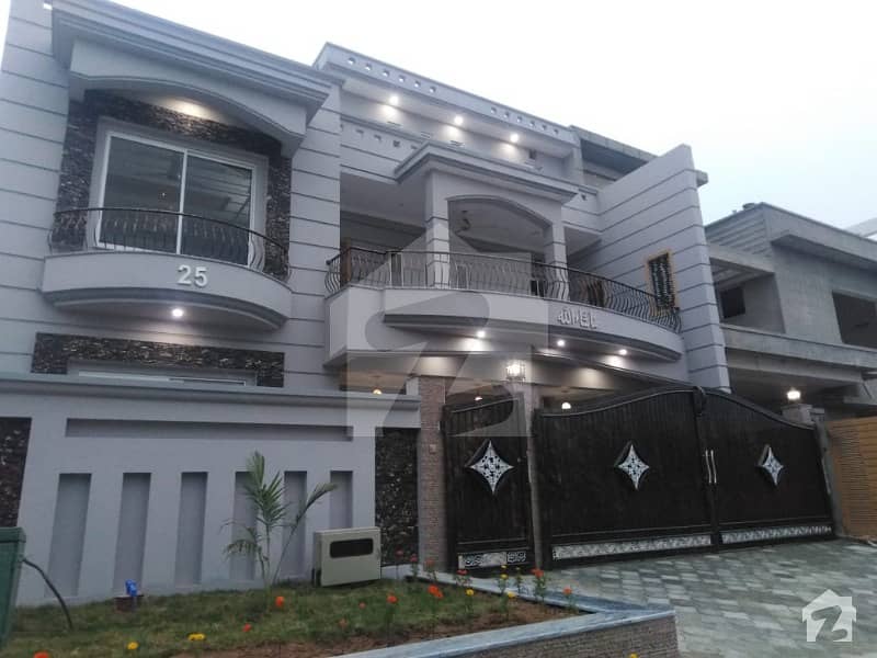 7 Marla  30x60 Brand New House For Sale