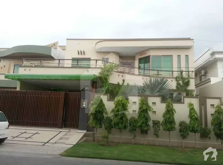شادمان کالونی فیصل آباد میں 4 کمروں کا 10 مرلہ مکان 50 ہزار میں کرایہ پر دستیاب ہے۔