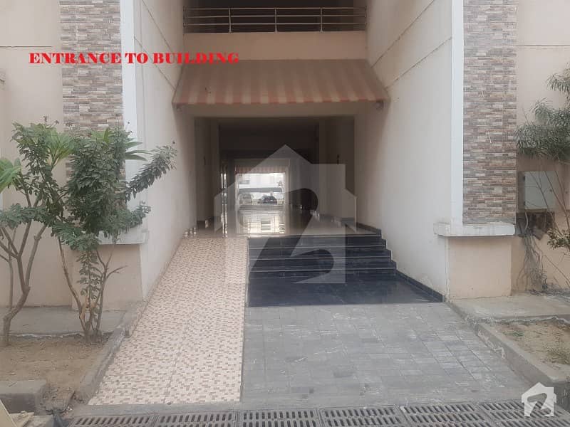 Central Location 10 Marla 3 Bed Flat 5th  Floor For Sale In Askari 11 Lahore  With Gas