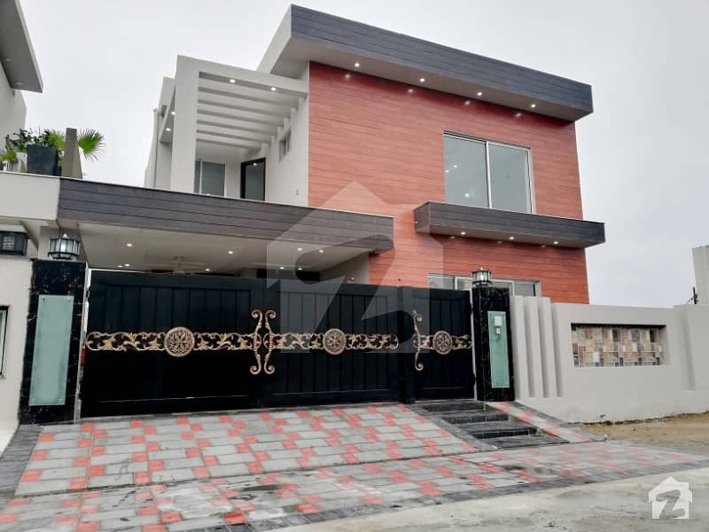 10 Marla Low Price Bungalow For Sale 10 Marla Low Price Bungalow For Sale