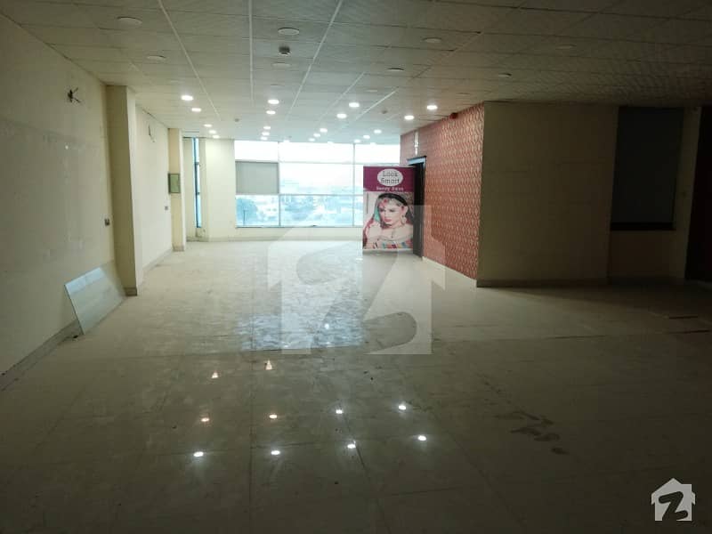 8Marla 1st   Floor  with elevator for rent in dha phase 8 Park view