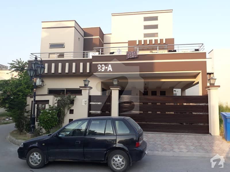 کوہستان انکلیو واہ میں 5 کمروں کا 10 مرلہ مکان 2.2 کروڑ میں برائے فروخت۔