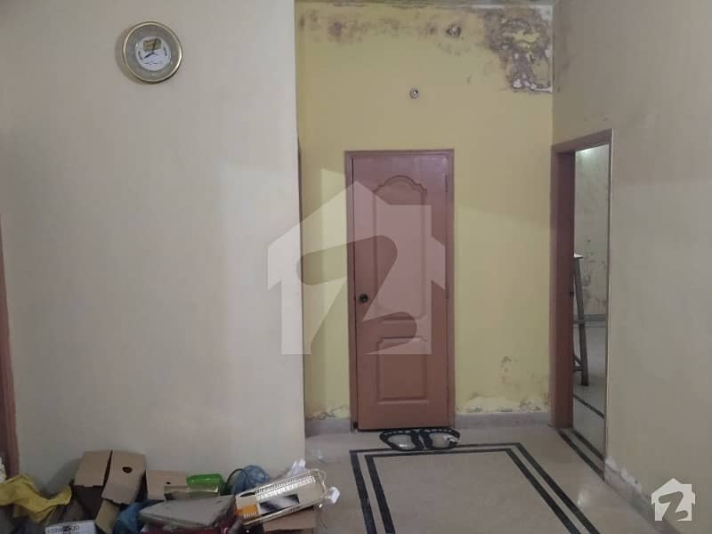 PRIME LOCATION FLAT FOR SALE AT BALOCH COLONY