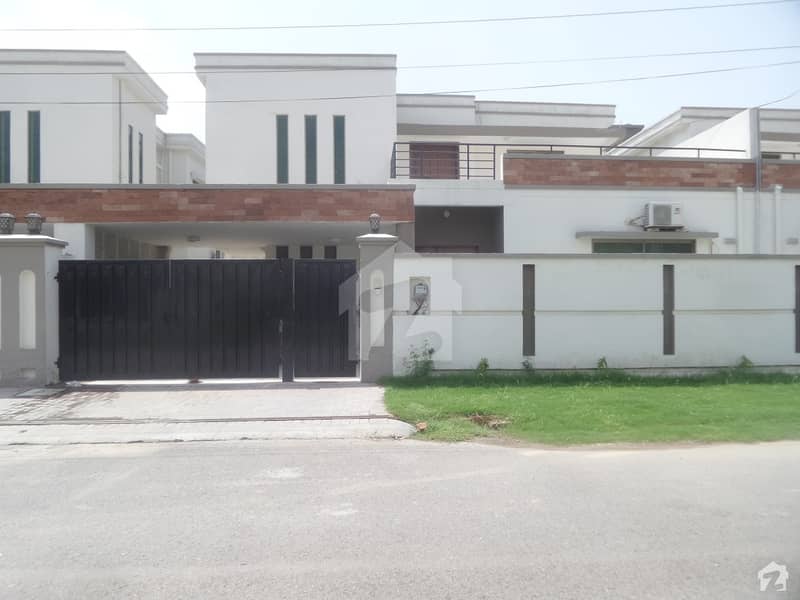 House Is Available In PAF Falcon Complex PAF Falcon Complex, Gulberg