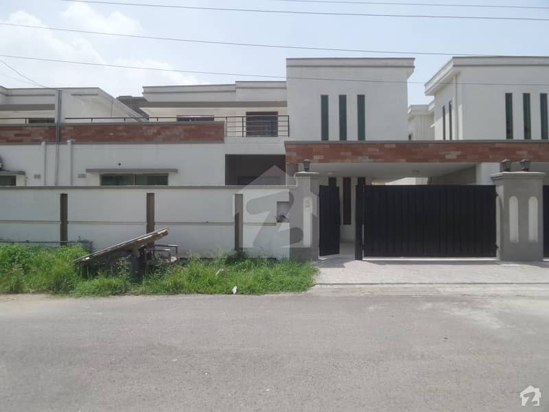 House Is Available In PAF Falcon Complex PAF Falcon Complex, Gulberg
