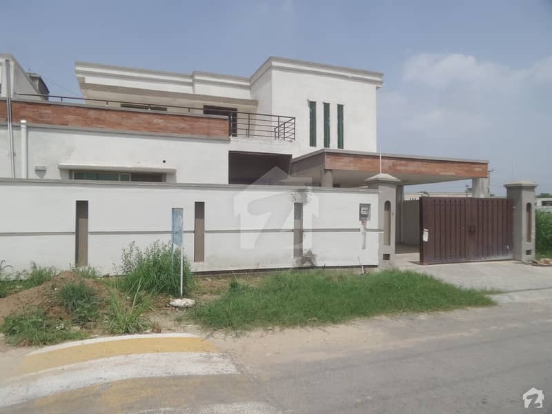 House Is Available In PAF Falcon Complex PAF Falcon Complex, Gulberg
