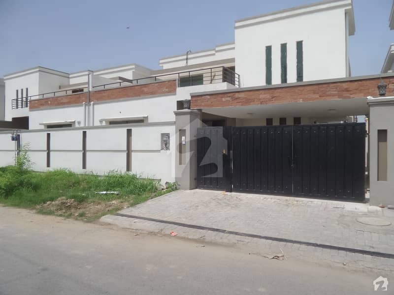 House Is Available In PAF Falcon Complex PAF Falcon Complex, Gulberg