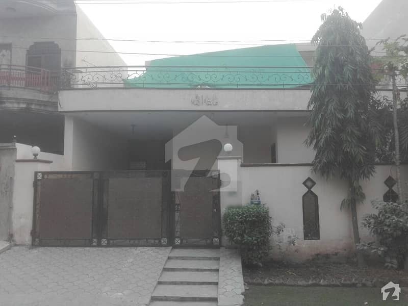 مرغزار آفیسرز کالونی لاہور میں 4 کمروں کا 10 مرلہ مکان 55 ہزار میں کرایہ پر دستیاب ہے۔
