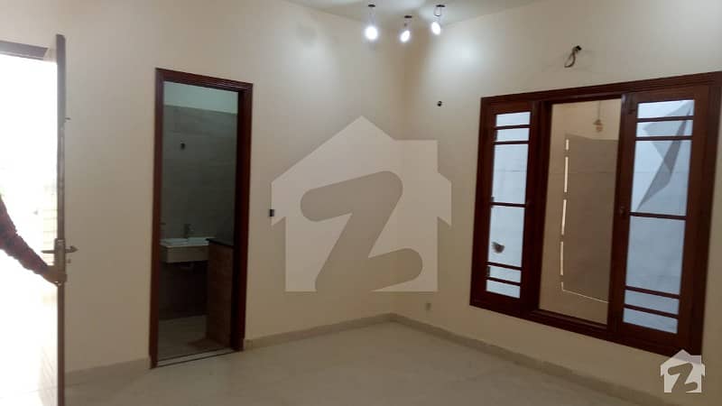 نارتھ ناظم آباد ۔ بلاک این نارتھ ناظم آباد کراچی میں 3 کمروں کا 1 کنال مکان 4.5 کروڑ میں برائے فروخت۔