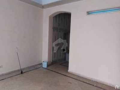 15 Marla Upper Portion Is Available For Rent 15 Marla Upper Portion Is Available For Rent