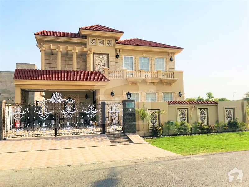 Leads Presenting Kanal Spanish Bungalow Near To Park In Dha Lahore
