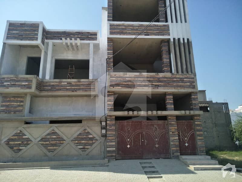 لائیرزکالونی - کراچی بار کوآپریٹو ہاؤسنگ سوسائٹی سکیم 33 کراچی میں 3 کمروں کا 10 مرلہ مکان 2.2 کروڑ میں برائے فروخت۔
