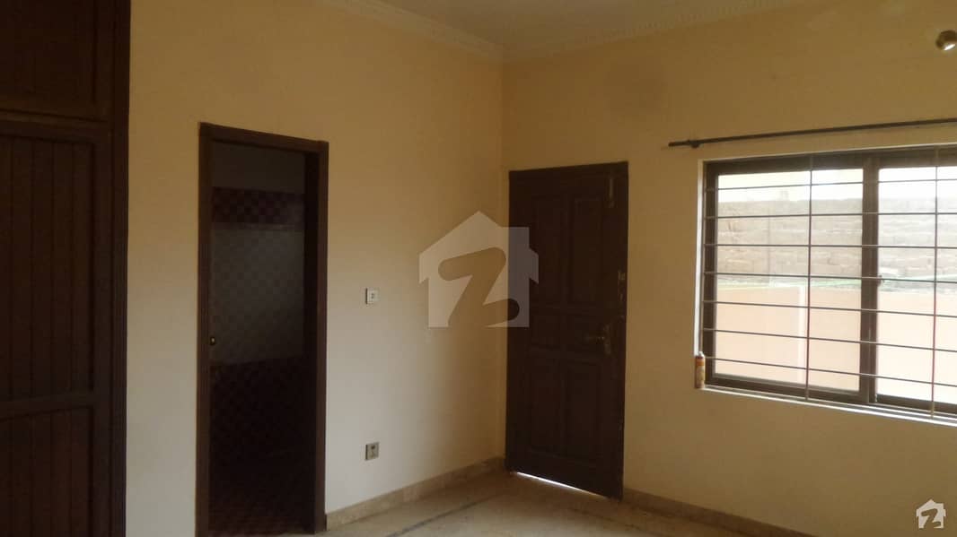 House Available For Sale In G-11 Islamabad