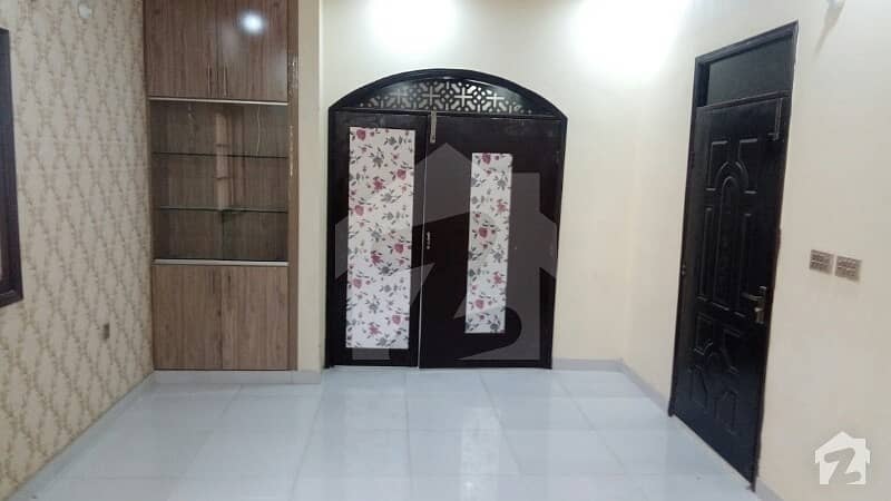 سکیم 33 کراچی میں 3 کمروں کا 10 مرلہ مکان 40 ہزار میں کرایہ پر دستیاب ہے۔