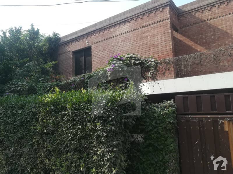 Commercial Paid Double Storey Full House Life Time Commercial For Rent In Gulberg 2 Near By  Main Market